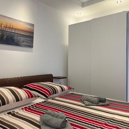 Sinisa Apartman Vir Exterior photo