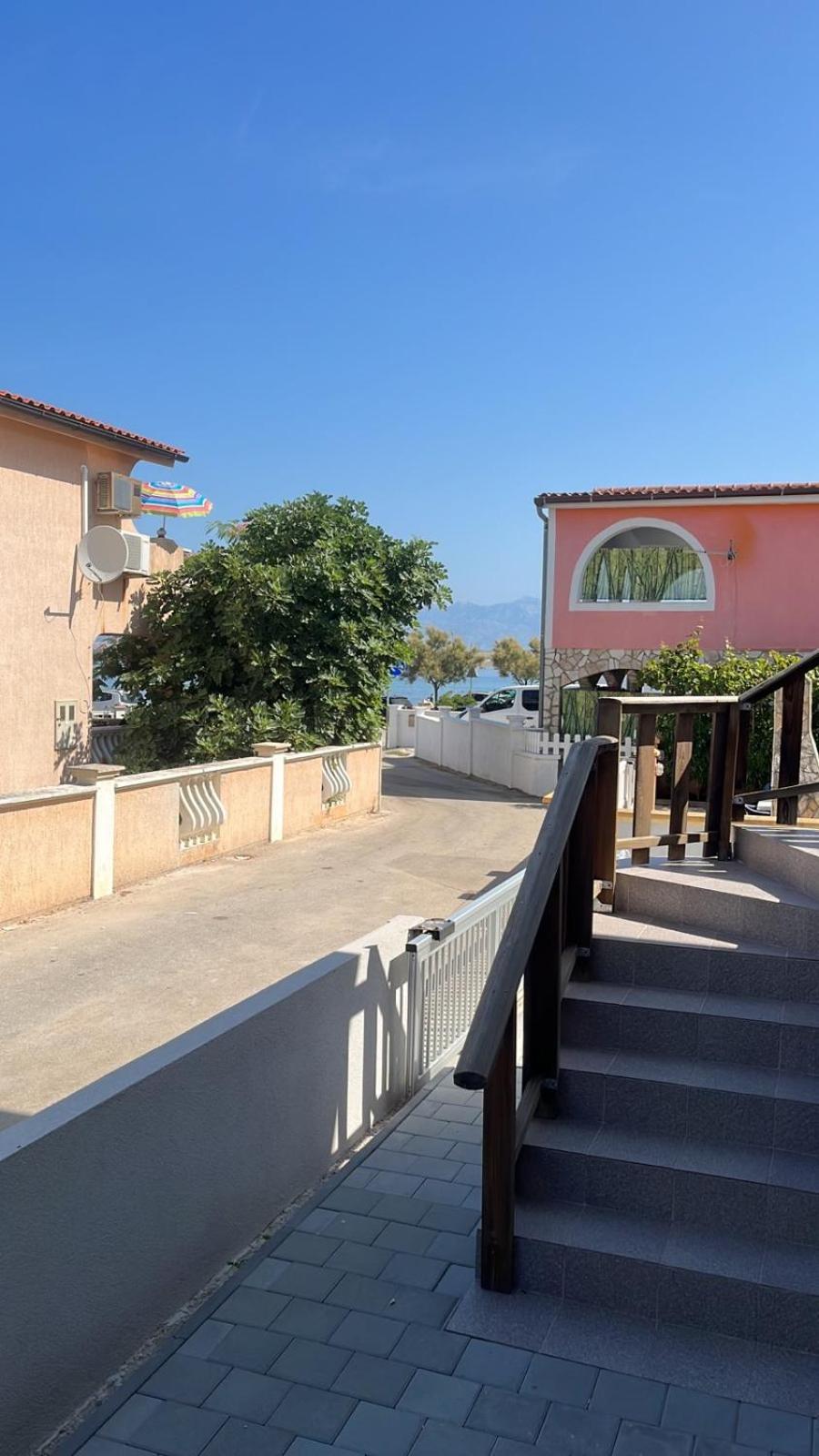 Sinisa Apartman Vir Exterior photo